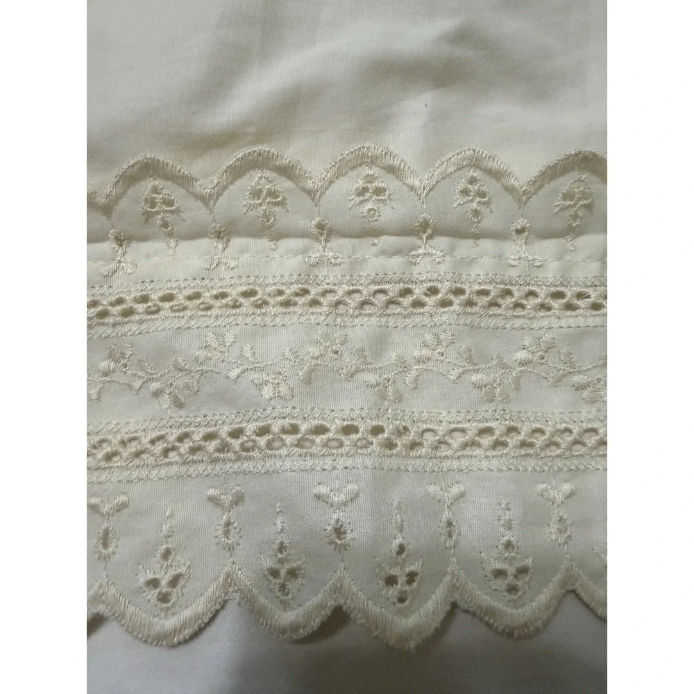 Vtg Twin Bedskirt Ruffle Eyelet Lace Embroidered Cream Cottage Farmhouse‎ Flaws